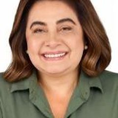 Foto oficial de Professora Maria do Carmo